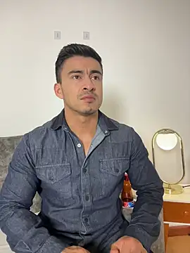 Chris Clarck online show from 11-16-25, 08:03