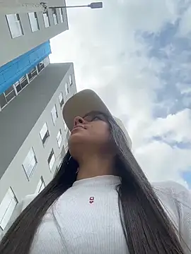 Brunettecollins05 online show from 02-04-26, 07:20