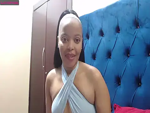 Snapshot of SexyEmpress8 chatting on 11-11-25, 05:57 SexyEmpress8 online show from 11-11-25, 05:57