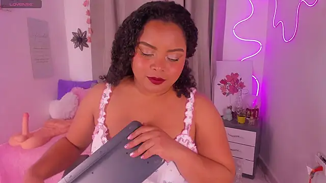 Snapshot of alanaa_gomezz chatting on 01-14-26, 08:14 alanaa gomezz online show from 01-14-26, 08:14