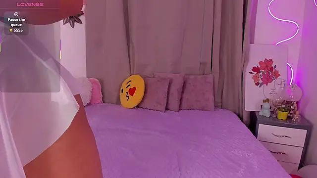 Snapshot of alanaa_gomezz chatting on 02-18-26, 06:26 alanaa gomezz online show from 02-18-26, 06:26