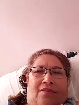 Snapshot of Cessi50 chatting on 07-14-26, 12:44 Cessi50 online show from 07-14-26, 12:44
