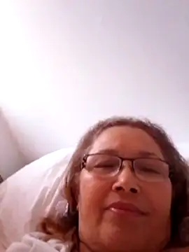 Snapshot of Cessi50 chatting on 07-17-26, 10:25 Cessi50 online show from 07-17-26, 10:25