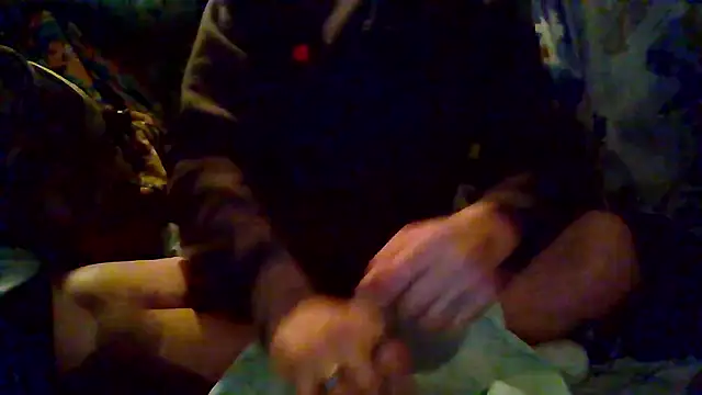 Snapshot of easyboy0808 chatting on 01-10-26, 02:24 easyboy0808 online show from 01-10-26, 02:24