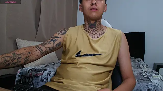 emi liano10 online show from 11-09-25, 11:25