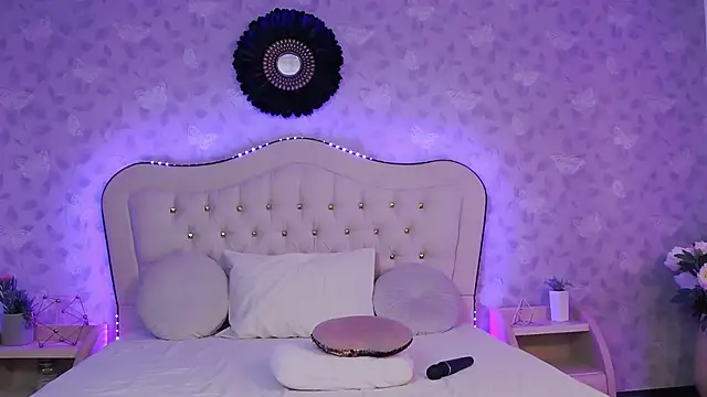 Snapshot of GracieCute chatting on 02-27-25, 07:12 GracieCute online show from 02-27-25, 07:12