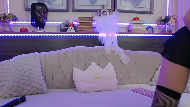 Snapshot of GracieCute chatting on 10-23-25, 03:17 GracieCute online show from 10-23-25, 03:17