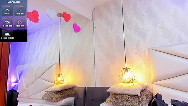 laurettedela rouse online show from 12-15-25, 10:41