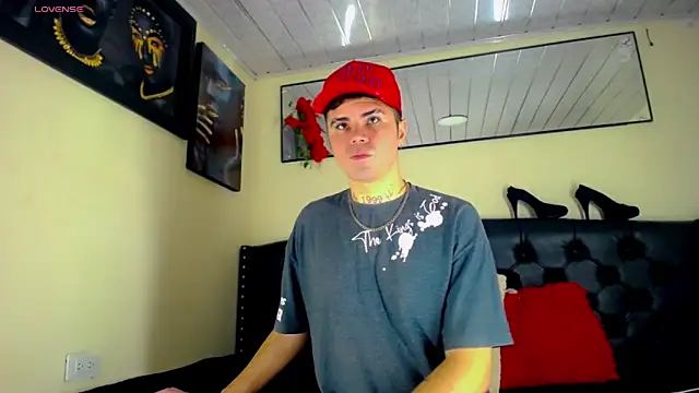 Sebastian Loaiza online show from 11-07-25, 05:35