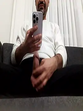 Snapshot of saban_akdogan chatting on 11-02-25, 12:24 saban akdogan online show from 11-02-25, 12:24