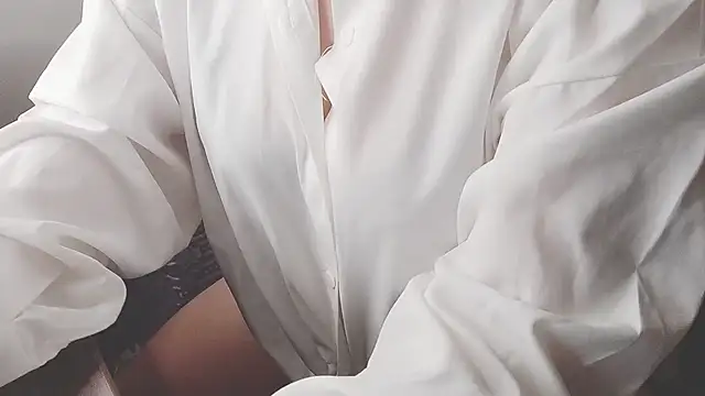 Sunny-Aurora online show from 11-03-25, 02:46