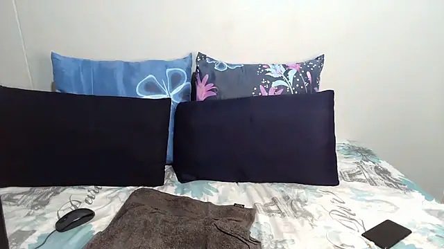 Snapshot of Dickcraverb30 chatting on 12-05-25, 08:38 Dickcraverb30 online show from 12-05-25, 08:38