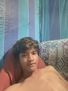 Robiwahyudi12345 online show from 11-12-25, 08:08