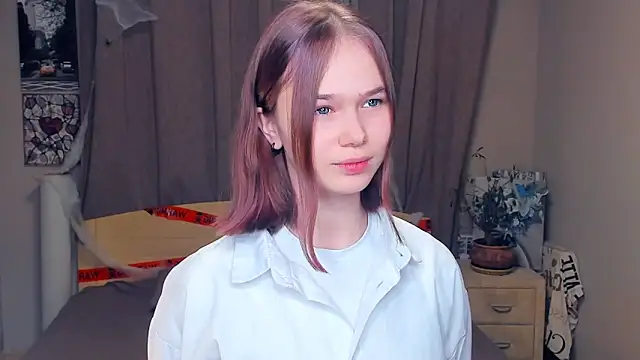 Snapshot of BlairAmmon chatting on 11-17-25, 08:42 BlairAmmon online show from 11-17-25, 08:42