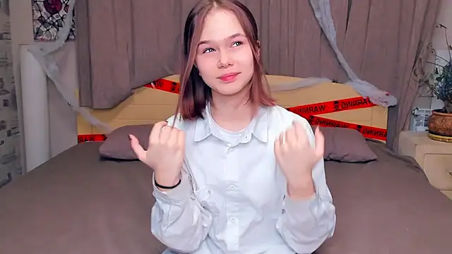 Snapshot of BlairAmmon chatting on 11-21-25, 08:13 BlairAmmon online show from 11-21-25, 08:13