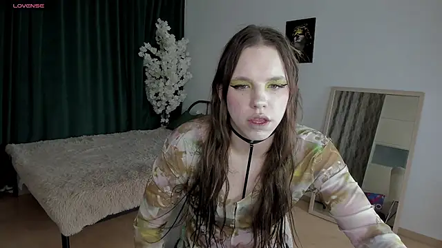 MadisonMongomeri online show from 11-26-25, 02:45