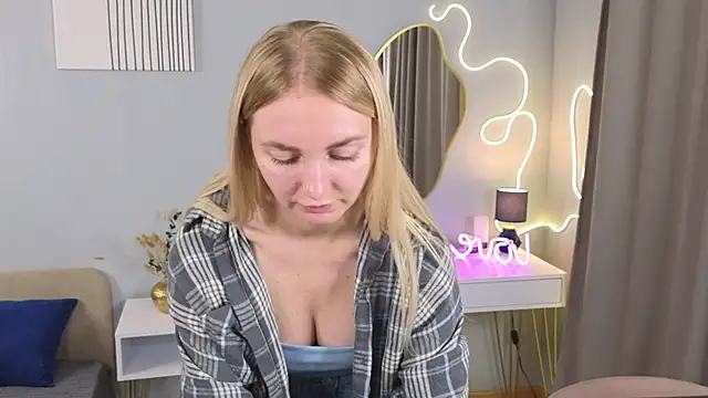 Snapshot of Carollina_ chatting on 11-01-25, 06:32 Carollina  online show from 11-01-25, 06:32