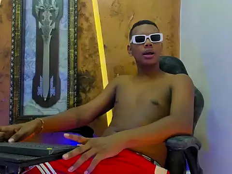 the hot boy0 online show from 11-09-25, 12:25