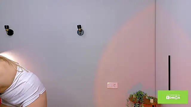 FreeHeart  online show from 11-10-25, 03:27