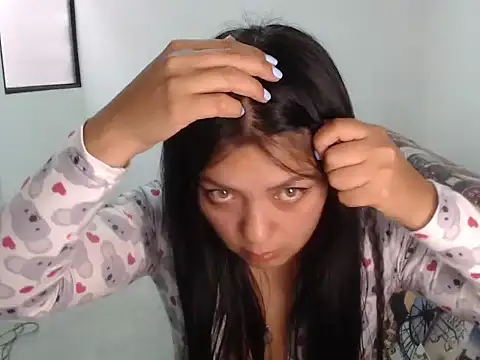 Snapshot of Sweet_eyes0 chatting on 03-12-26, 02:23 Sweet eyes0 online show from 03-12-26, 02:23