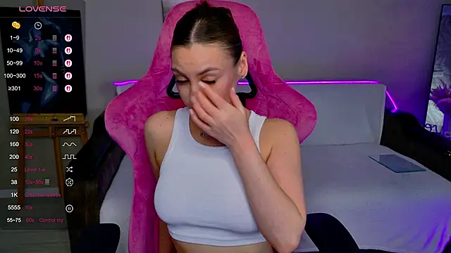 KristyDolly online show from 12-19-25, 05:14