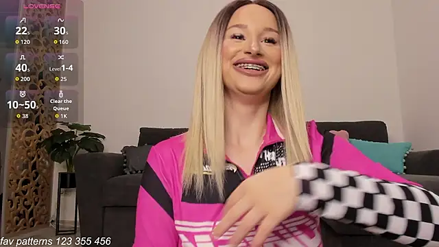 ScarletFlamee online show from 02-10-26, 08:24