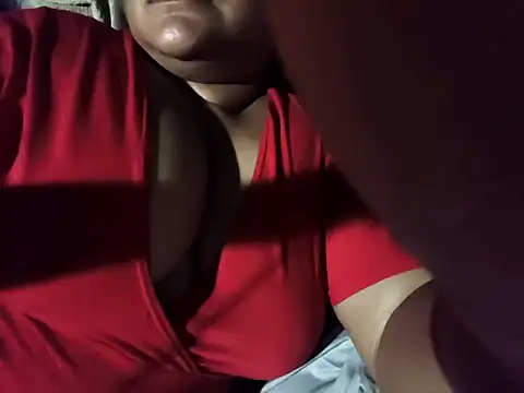 Snapshot of Migatita505 chatting on 11-15-25, 11:21 Migatita505 online show from 11-15-25, 11:21