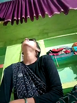 Snapshot of Sexy_monikah chatting on 12-14-25, 08:41 Sexy monikah online show from 12-14-25, 08:41