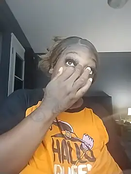 BiancaClarkson online show from 11-16-25, 12:05