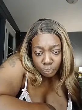 BiancaClarkson online show from 11-17-25, 01:22