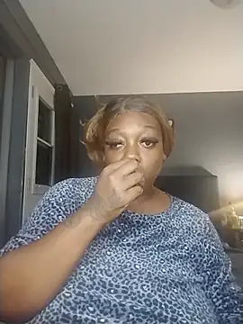 BiancaClarkson online show from 11-18-25, 03:45