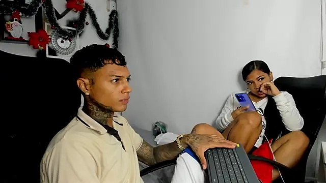 YuleimysAndAlex online show from 12-16-25, 03:33