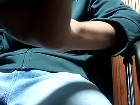 Snapshot of Lion_TNTx chatting on 01-18-26, 03:05 Lion TNTx online show from 01-18-26, 03:05