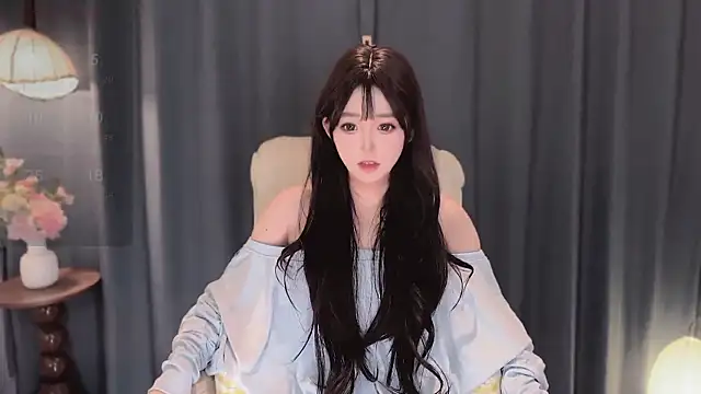 Snapshot of Yaiyigirl chatting on 02-14-26, 02:47 Yaiyigirl online show from 02-14-26, 02:47