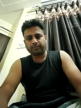 Snapshot of ITZ_GURU chatting on 11-22-25, 05:39 ITZ GURU online show from 11-22-25, 05:39