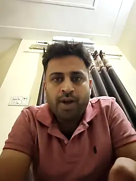 Snapshot of ITZ_GURU chatting on 11-23-25, 12:05 ITZ GURU online show from 11-23-25, 12:05