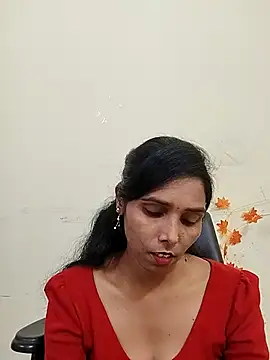 Brown  girl online show from 11-04-25, 08:46