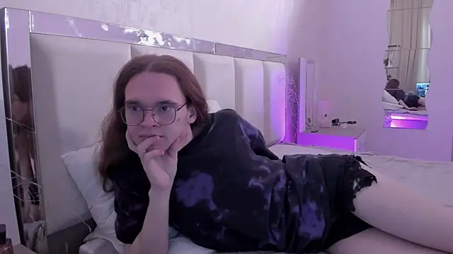 Snapshot of Mark_Glover chatting on 11-14-25, 10:25 Mark Glover online show from 11-14-25, 10:25