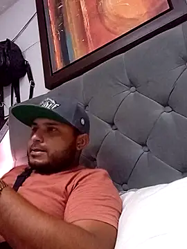 Snapshot of KARNEs24666 chatting on 02-21-26, 12:55 KARNEs24666 online show from 02-21-26, 12:55