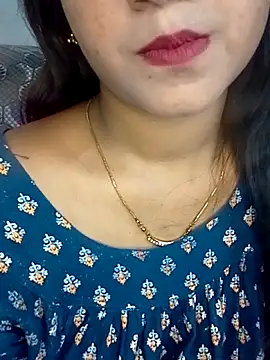 Snapshot of Neha533 chatting on 04-23-26, 06:10 Neha533 online show from 04-23-26, 06:10
