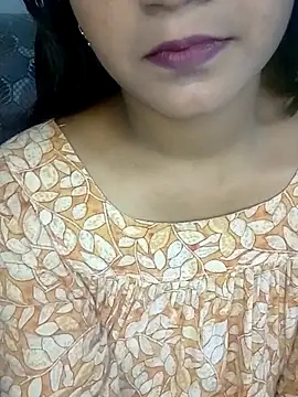 Snapshot of Neha533 chatting on 05-01-26, 06:23 Neha533 online show from 05-01-26, 06:23