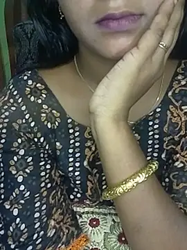 Snapshot of Neha533 chatting on 06-27-26, 03:39 Neha533 online show from 06-27-26, 03:39