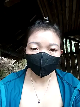 Snapshot of Mami_xxx chatting on 12-04-25, 01:04 Mami xxx online show from 12-04-25, 01:04