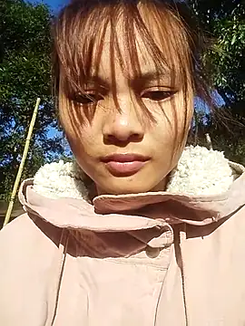 Snapshot of Ye_n chatting on 11-26-25, 12:33 Ye n online show from 11-26-25, 12:33