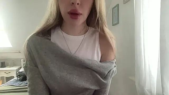 Snapshot of Angels__Share chatting on 11-22-25, 08:46 Angels Share online show from 11-22-25, 08:46