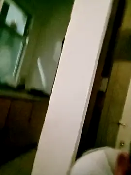 Snapshot of Yerackhip chatting on 11-25-25, 10:15 Yerackhip online show from 11-25-25, 10:15