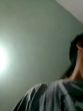 Snapshot of Yerackhip chatting on 12-16-25, 05:29 Yerackhip online show from 12-16-25, 05:29