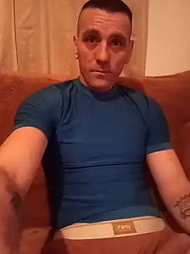 Snapshot of Baiat_Finut1 chatting on 01-18-26, 03:32 Baiat Finut1 online show from 01-18-26, 03:32