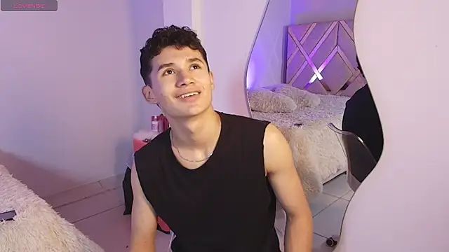 Snapshot of Eiden_Blake chatting on 01-15-26, 11:41 Eiden Blake online show from 01-15-26, 11:41