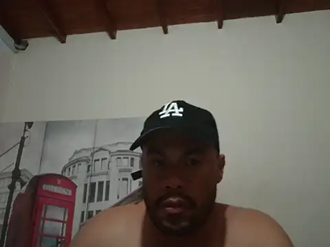 Snapshot of Ramses_36 chatting on 11-09-25, 12:20 Ramses 36 online show from 11-09-25, 12:20